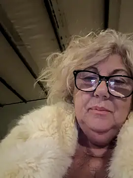 Merilulla online show from 11-16-25, 02:06