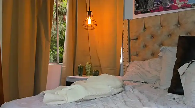 KeryHillson online show from 03-04-25, 06:50