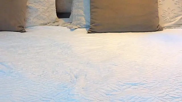 KeryHillson online show from 11-23-25, 02:28