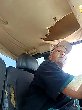 Snapshot of TTolbert chatting on 09-22-25, 08:55 TTolbert online show from 09-22-25, 08:55