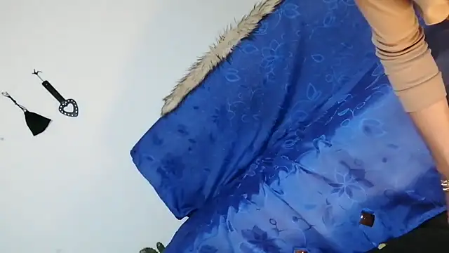 Snapshot of Babylolatop chatting on 12-11-24, 03:15 Babylolatop online show from 12-11-24, 03:15