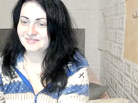 Snapshot of Lillian2 chatting on 03-11-25, 04:10 Lillian2 online show from 03-11-25, 04:10