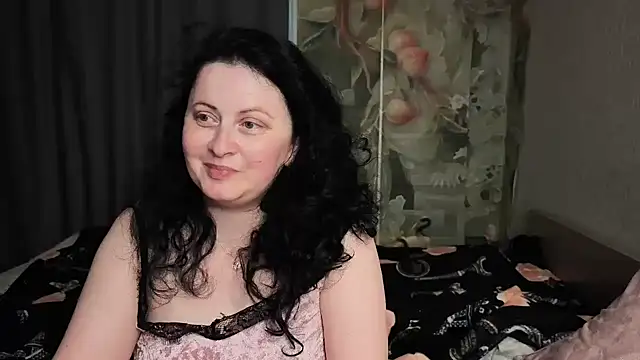 Lillian2 online show from 06-16-26, 07:22
