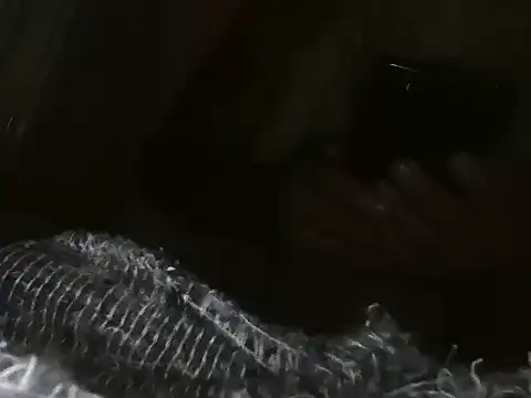 Snapshot of maxstelll chatting on 03-22-26, 04:27 maxstelll online show from 03-22-26, 04:27