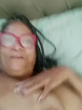 Snapshot of Delicy1 chatting on 02-06-25, 11:32 Delicy1 online show from 02-06-25, 11:32