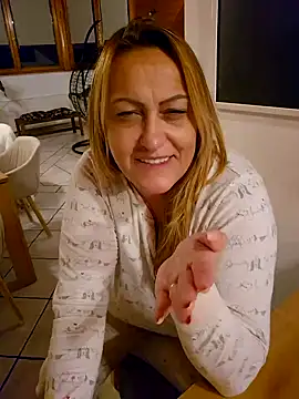 Snapshot of Isabellaa04 chatting on 12-07-24, 12:41 Isabellaa04 online show from 12-07-24, 12:41