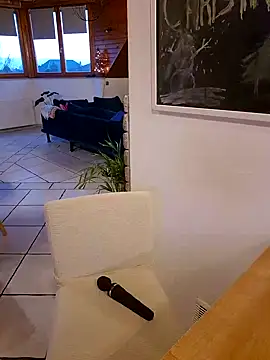 Snapshot of Isabellaa04 chatting on 01-10-25, 03:27 Isabellaa04 online show from 01-10-25, 03:27