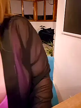 Snapshot of Isabellaa04 chatting on 02-27-25, 06:42 Isabellaa04 online show from 02-27-25, 06:42