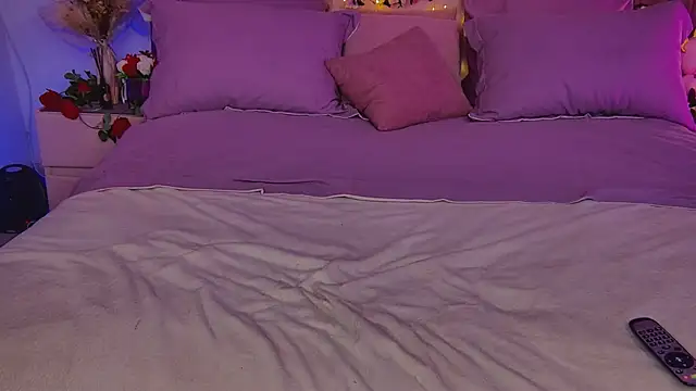 Cosmic Sia online show from 03-21-25, 03:12