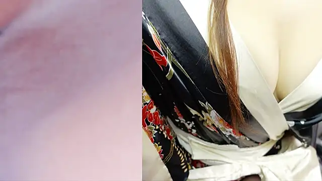 Snapshot of Jessie_Bernard chatting on 12-12-24, 05:04 Jessie Bernard online show from 12-12-24, 05:04