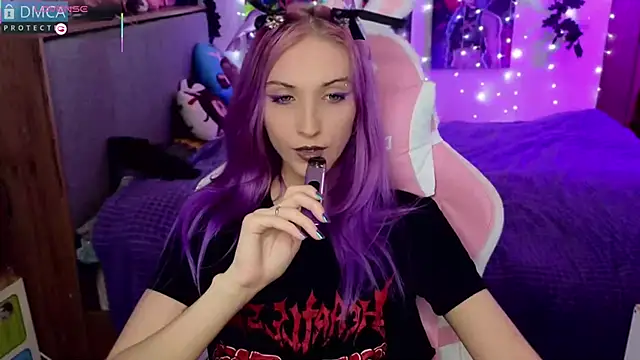 Violet Noir online show from 01-22-25, 07:35