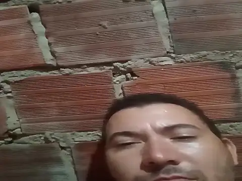 Snapshot of w31 chatting on 10-23-25, 12:10 w31 online show from 10-23-25, 12:10