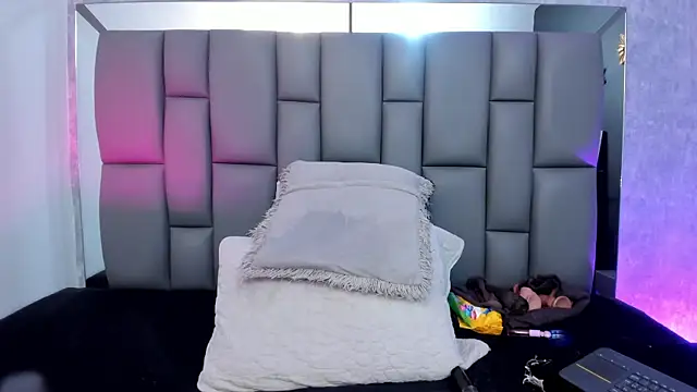  MiaBrown  online show from 03-04-25, 12:12