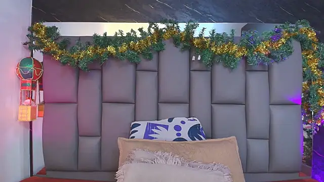  MiaBrown  online show from 12-05-25, 12:03