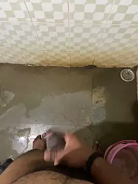 Snapshot of Honeydick7 chatting on 01-09-25, 04:19 Honeydick7 online show from 01-09-25, 04:19