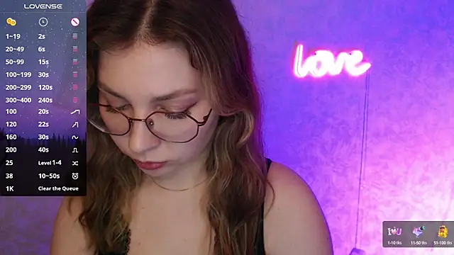 Leah Reed online show from 03-21-25, 01:34