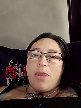 Snapshot of angelbaby1998 chatting on 11-28-25, 04:42 angelbaby1998 online show from 11-28-25, 04:42