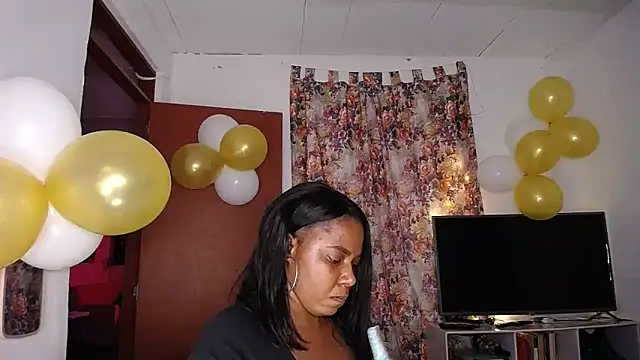 Snapshot of yselahot chatting on 03-13-25, 10:10 yselahot online show from 03-13-25, 10:10