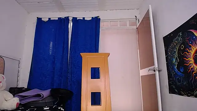 Snapshot of yselahot chatting on 12-03-25, 05:00 yselahot online show from 12-03-25, 05:00