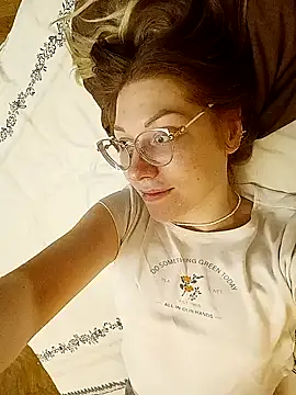 Snapshot of _Sweet_Love_ chatting on 12-17-24, 03:17 Sweet Love online show from 12-17-24, 03:17