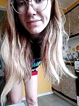 Snapshot of _Sweet_Love_ chatting on 02-13-25, 11:28 Sweet Love online show from 02-13-25, 11:28