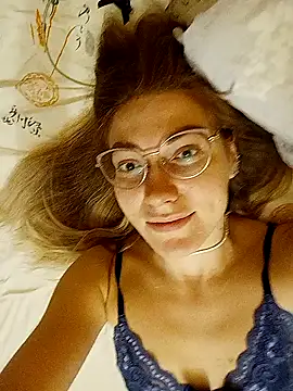 Snapshot of _Sweet_Love_ chatting on 02-27-25, 09:11 Sweet Love online show from 02-27-25, 09:11