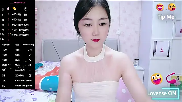 Snapshot of Elvira_baby chatting on 12-02-25, 03:34 Elvira baby online show from 12-02-25, 03:34