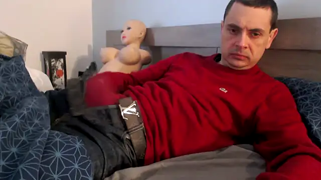 freddy0222222 online show from 03-19-25, 12:01