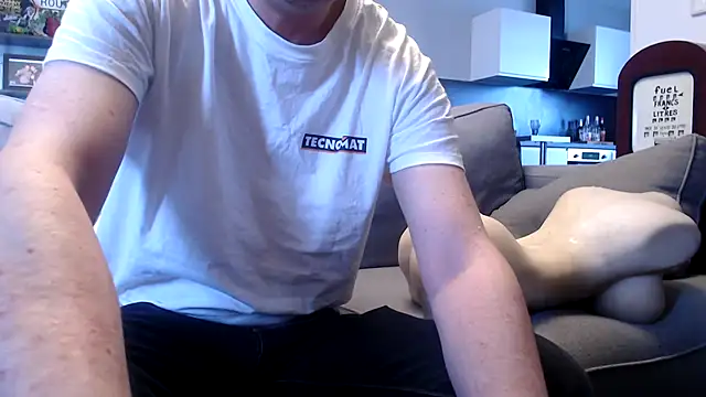 Snapshot of freddy0222222 chatting on 06-11-26, 05:38 freddy0222222 online show from 06-11-26, 05:38