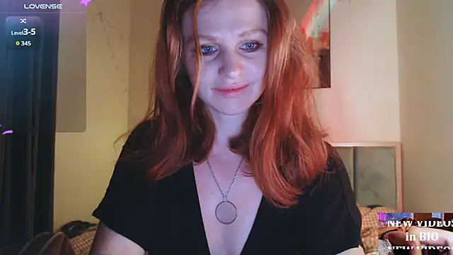 Cassie Wild online show from 11-30-25, 01:26
