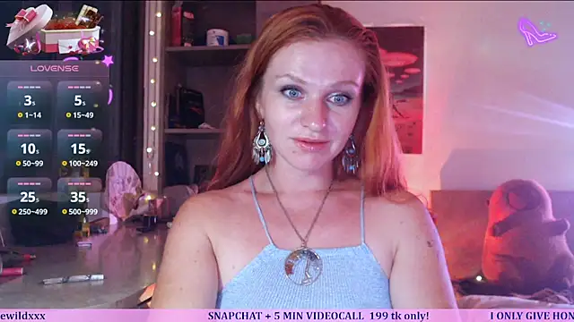 Snapshot of Cassie_Wild chatting on 06-24-26, 12:59 Cassie Wild online show from 06-24-26, 12:59
