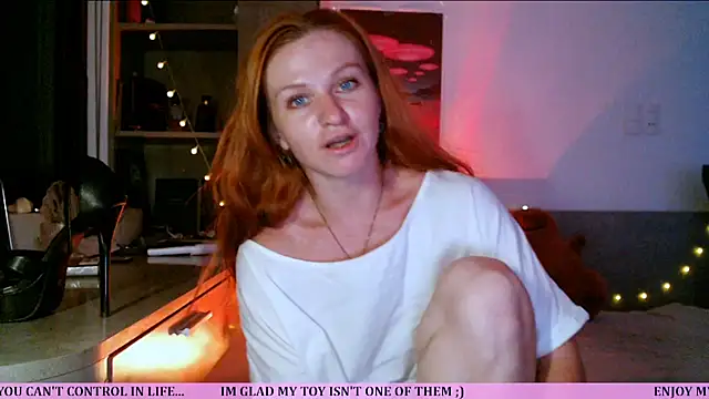 Snapshot of Cassie_Wild chatting on 07-09-26, 01:15 Cassie Wild online show from 07-09-26, 01:15