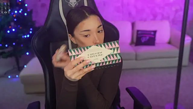 Jasmine Flow online show from 12-17-25, 08:20