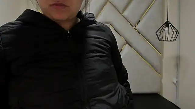 nalalye cruzz  online show from 03-20-25, 03:02