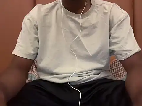Snapshot of Gowda175 chatting on 07-21-26, 06:43 Gowda175 online show from 07-21-26, 06:43