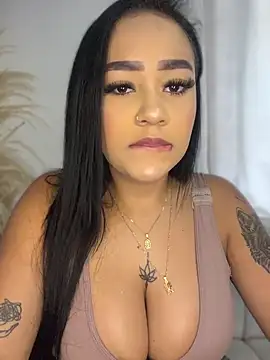 Luisa Fernandaa online show from 07-19-26, 09:51