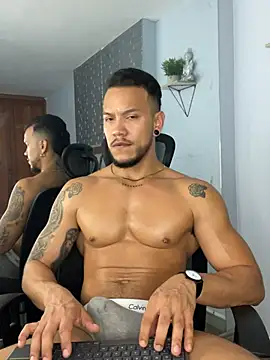 ARON TAYLER01 online show from 02-01-25, 03:39