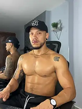 ARON TAYLER01 online show from 02-02-25, 12:35