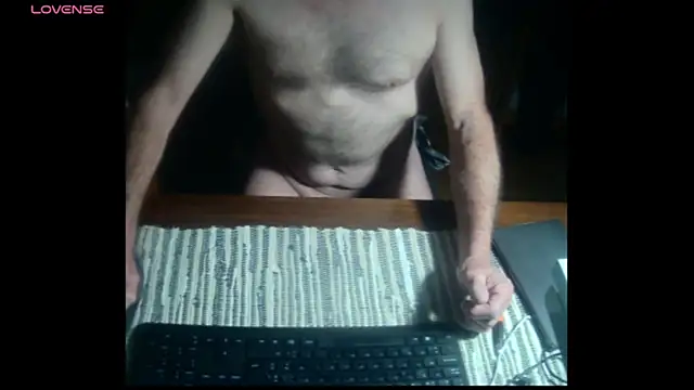 Snapshot of terrybare chatting on 03-16-25, 06:01 terrybare online show from 03-16-25, 06:01