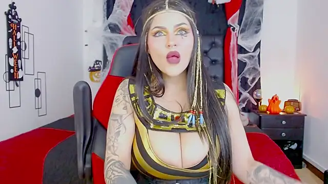 Snapshot of misslombana chatting on 11-02-25, 06:16 misslombana online show from 11-02-25, 06:16