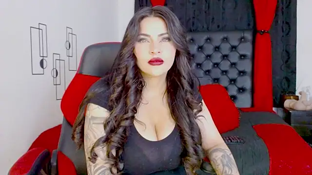 Snapshot of misslombana chatting on 11-28-25, 05:54 misslombana online show from 11-28-25, 05:54