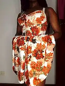 Snapshot of NicRaisaa chatting on 10-05-25, 01:42 NicRaisaa online show from 10-05-25, 01:42