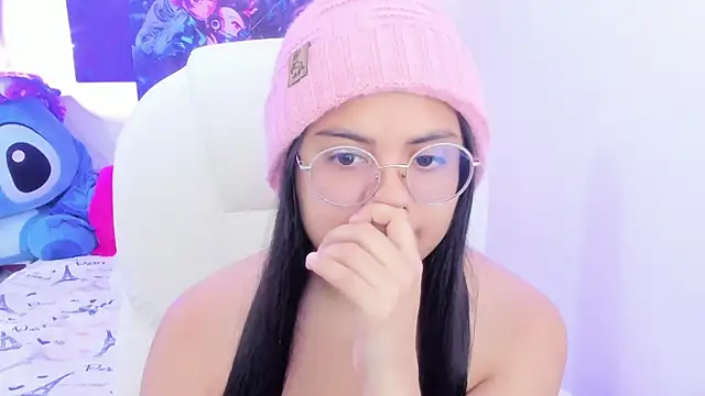 Snapshot of esmeralda112 chatting on 01-18-25, 07:26 esmeralda112 online show from 01-18-25, 07:26