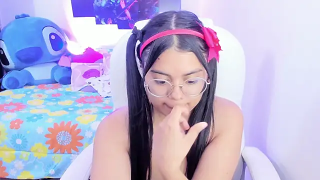 Snapshot of esmeralda112 chatting on 02-14-25, 04:04 esmeralda112 online show from 02-14-25, 04:04