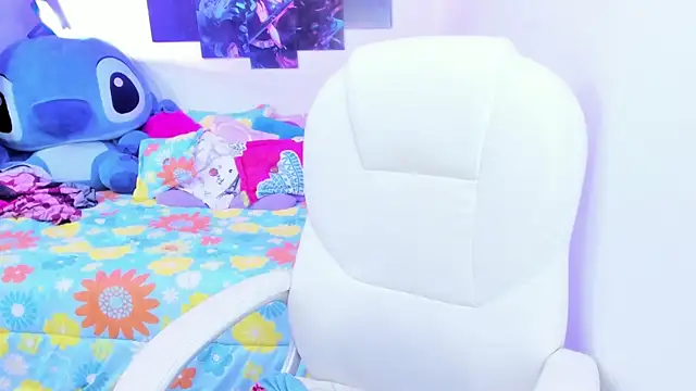 Snapshot of esmeralda112 chatting on 02-19-25, 12:57 esmeralda112 online show from 02-19-25, 12:57