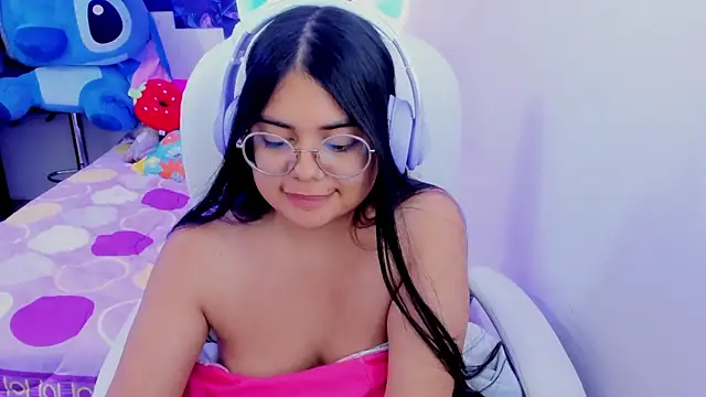 Snapshot of esmeralda112 chatting on 03-07-25, 12:58 esmeralda112 online show from 03-07-25, 12:58