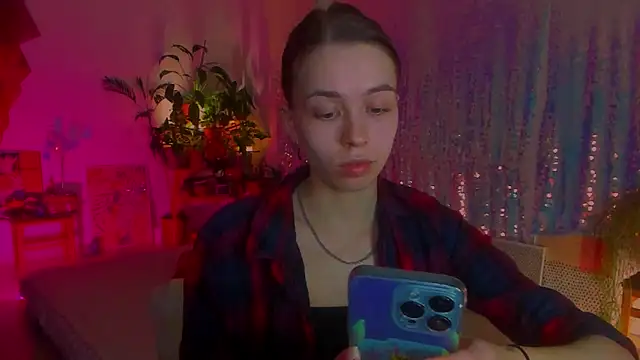Snapshot of poli__ chatting on 02-14-25, 05:25 poli   online show from 02-14-25, 05:25