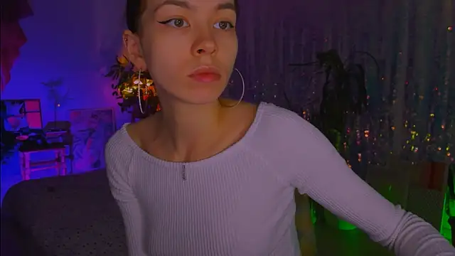 poli   online show from 12-21-25, 04:36