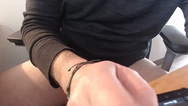 Snapshot of 3lr0nde chatting on 01-18-25, 02:44 3lr0nde online show from 01-18-25, 02:44