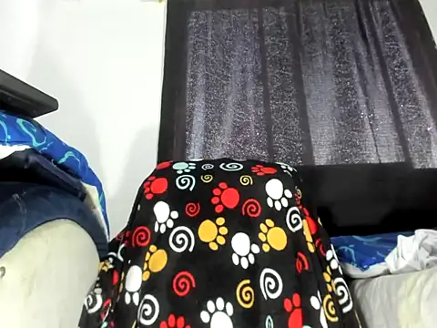 Snapshot of hathor01_ chatting on 07-08-26, 12:42 hathor01 online show from 07-08-26, 12:42